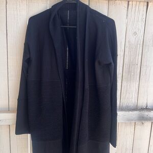 Lululemon sweater - wear two ways - size 4